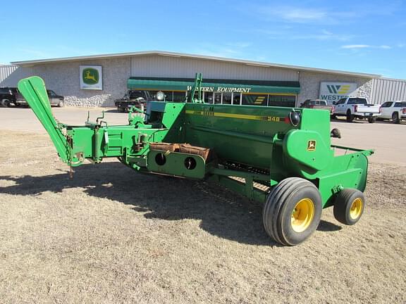 Image of John Deere 348 equipment image 4