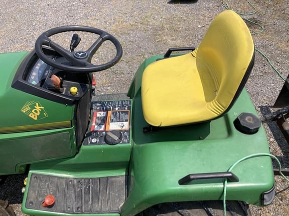 Image of John Deere 425 equipment image 1