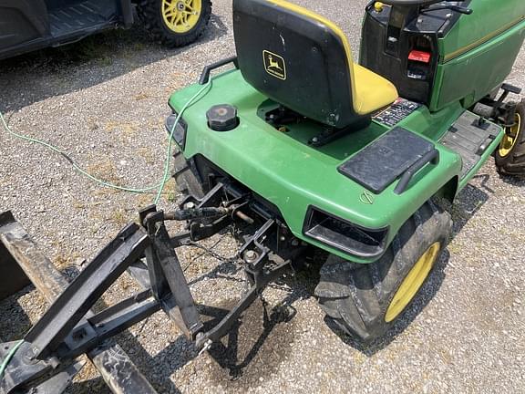 Image of John Deere 425 equipment image 3