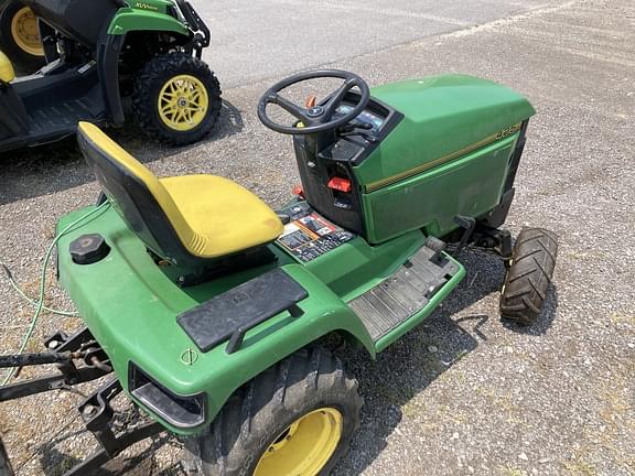 Image of John Deere 425 equipment image 4