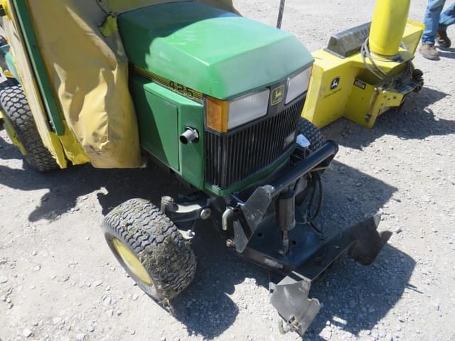 Image of John Deere 425 equipment image 2