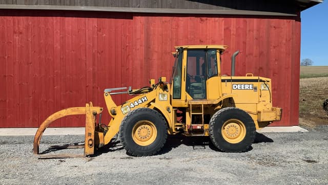 Image of John Deere 444H equipment image 1