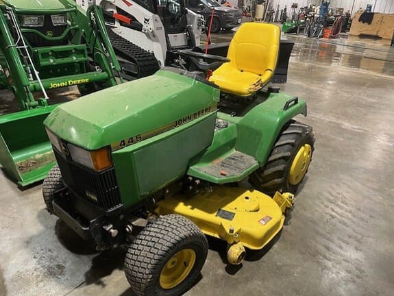 1997 John Deere 445 Equipment Image0