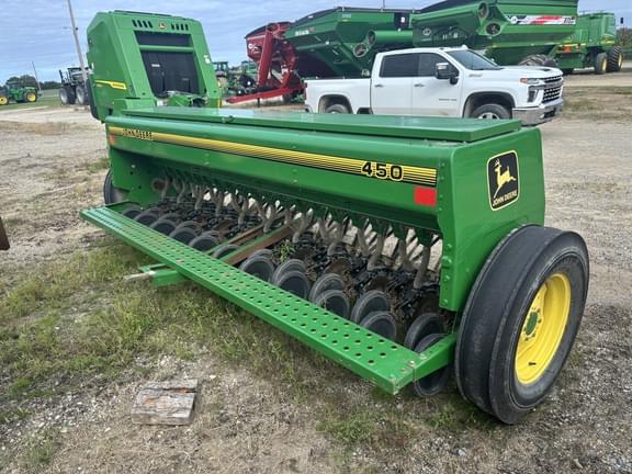 Image of John Deere 450 equipment image 3