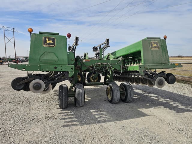 Image of John Deere 455 equipment image 4