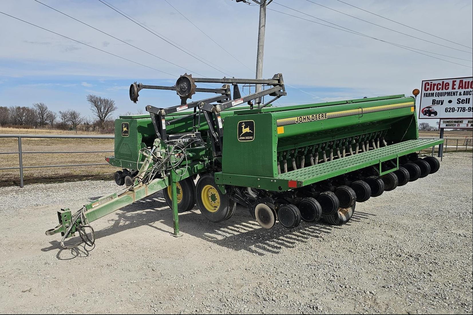 1997 John Deere 455 Equipment Image0