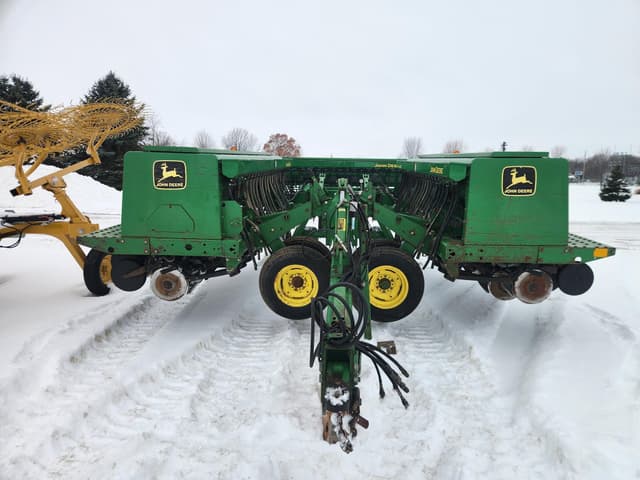 Image of John Deere 455 equipment image 3