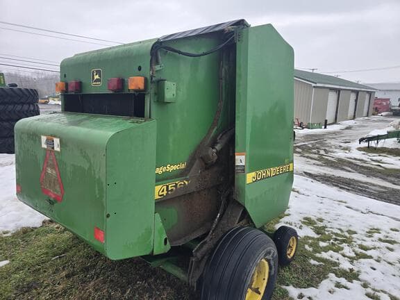 Image of John Deere 456 equipment image 4