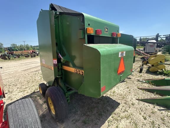 Image of John Deere 456 equipment image 1