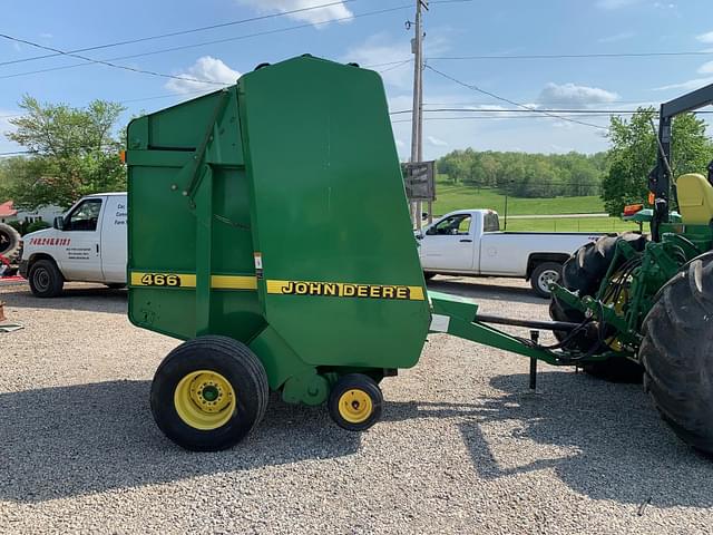 Image of John Deere 466 equipment image 4