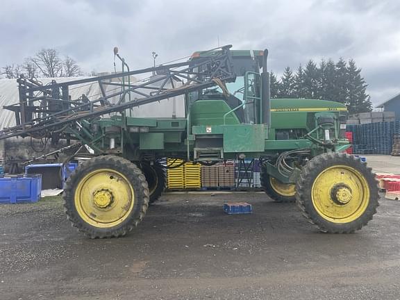 Image of John Deere 4700 equipment image 2