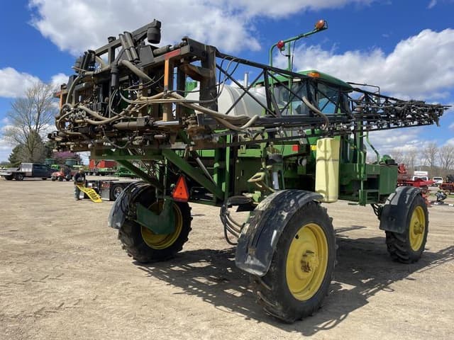 Image of John Deere 4700 equipment image 4