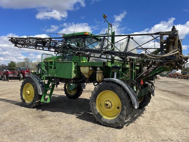 Image of John Deere 4700 equipment image 2