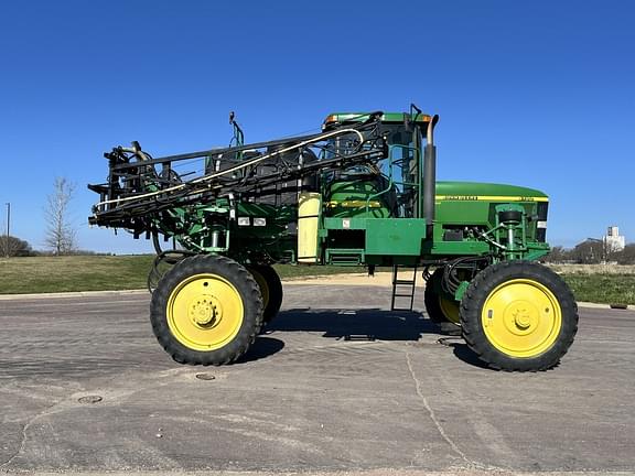 Image of John Deere 4700 equipment image 3