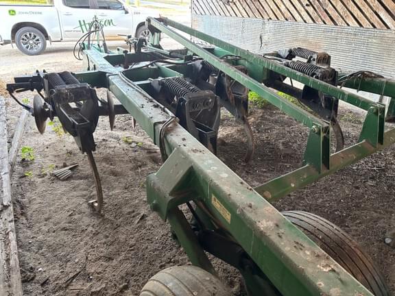 Image of John Deere 610 equipment image 3