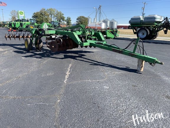Main image John Deere 610