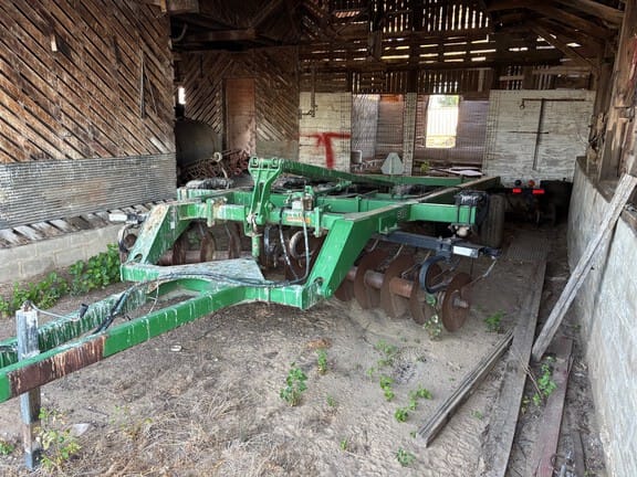 1997 John Deere 610 Equipment Image0