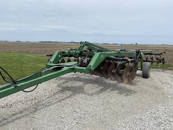 Image of John Deere 510 equipment image 1
