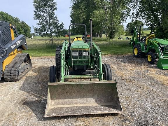 Image of John Deere 5200 equipment image 1