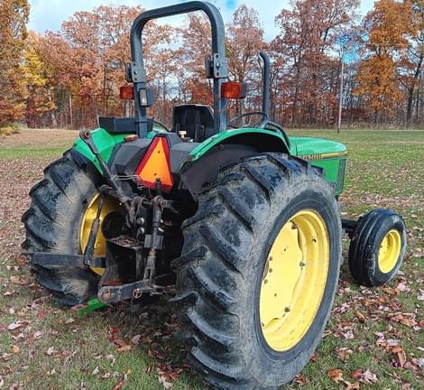 Image of John Deere 5300 equipment image 4