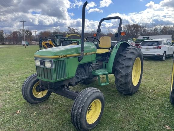 Image of John Deere 5300 equipment image 2