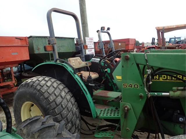 Image of John Deere 5310 equipment image 4