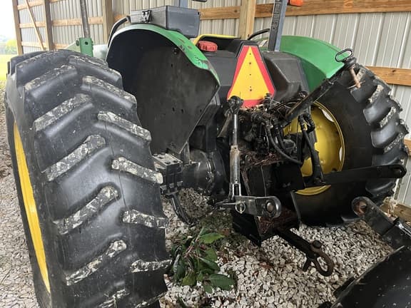Image of John Deere 5400 equipment image 3