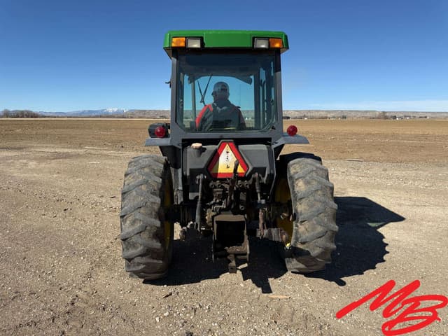 Image of John Deere 5400 equipment image 4