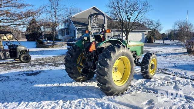 Image of John Deere 5400 equipment image 2