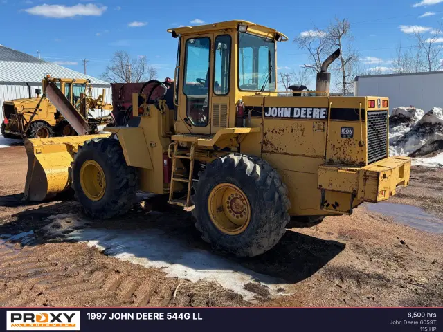 Image of John Deere 544GLL equipment image 2