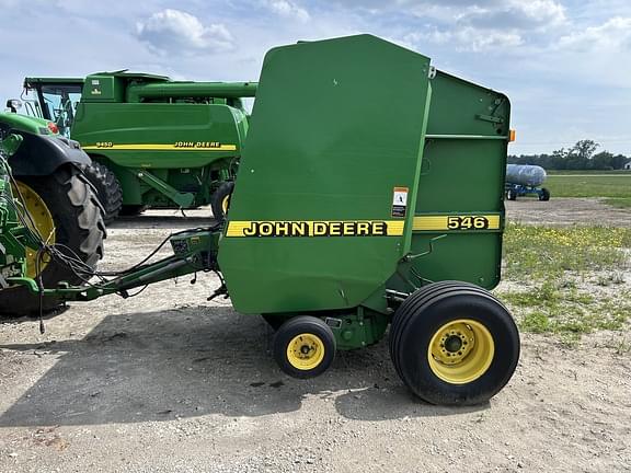 Image of John Deere 546 equipment image 2