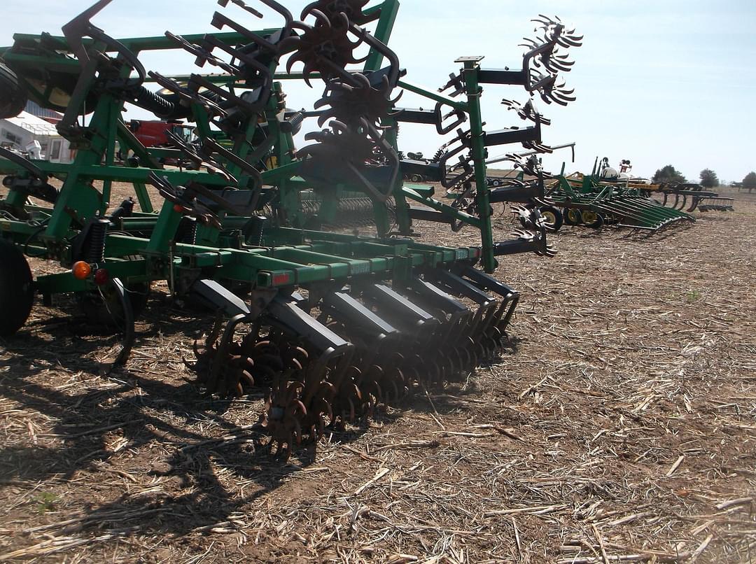Image of John Deere 550 Image 1