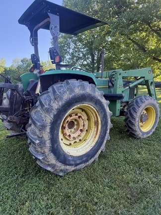 Image of John Deere 5500 equipment image 3
