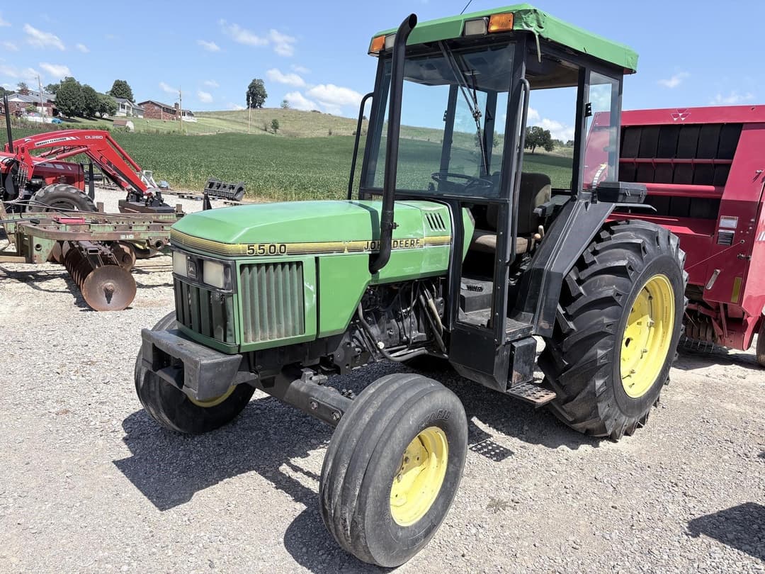 Image of John Deere 5500 Primary image