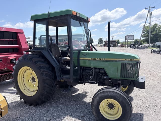 Image of John Deere 5500 equipment image 1