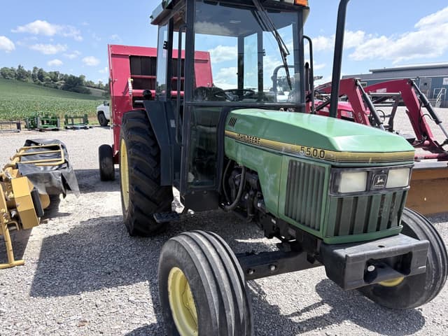 Image of John Deere 5500 equipment image 2