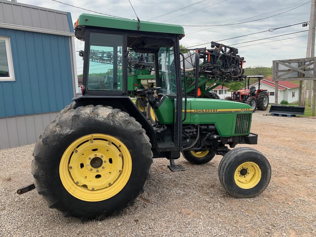 Image of John Deere 5500 Primary image