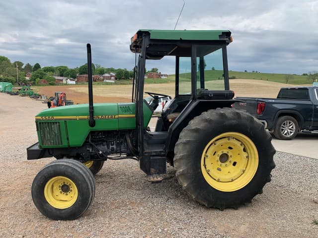 Image of John Deere 5500 equipment image 4