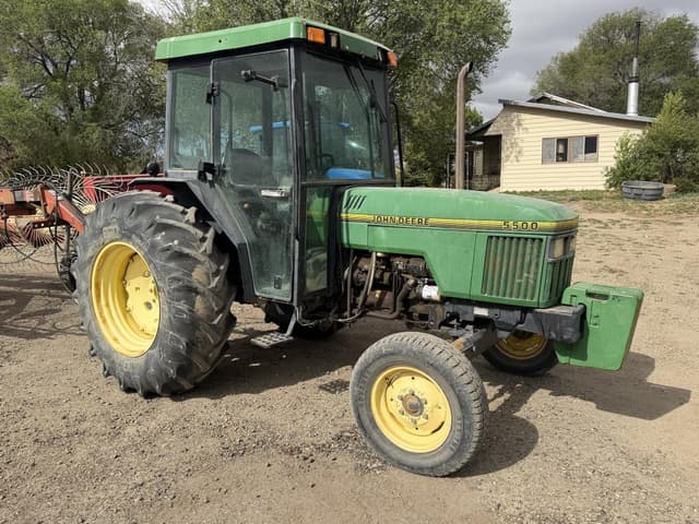 Image of John Deere 5500 equipment image 1