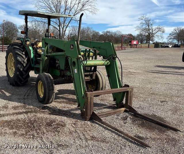 Image of John Deere 5500 equipment image 2