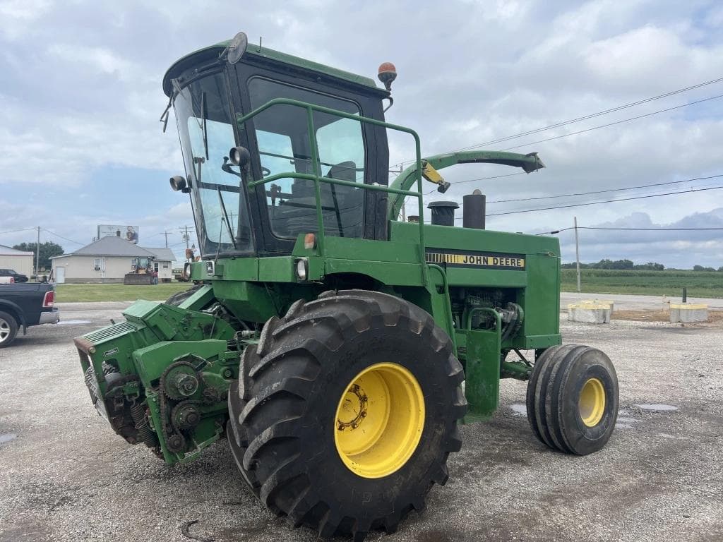 Image of John Deere 5830 Primary image