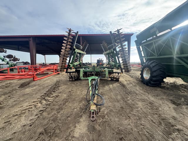 Image of John Deere 630 equipment image 1