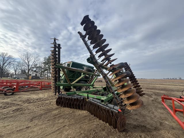 Image of John Deere 630 equipment image 4
