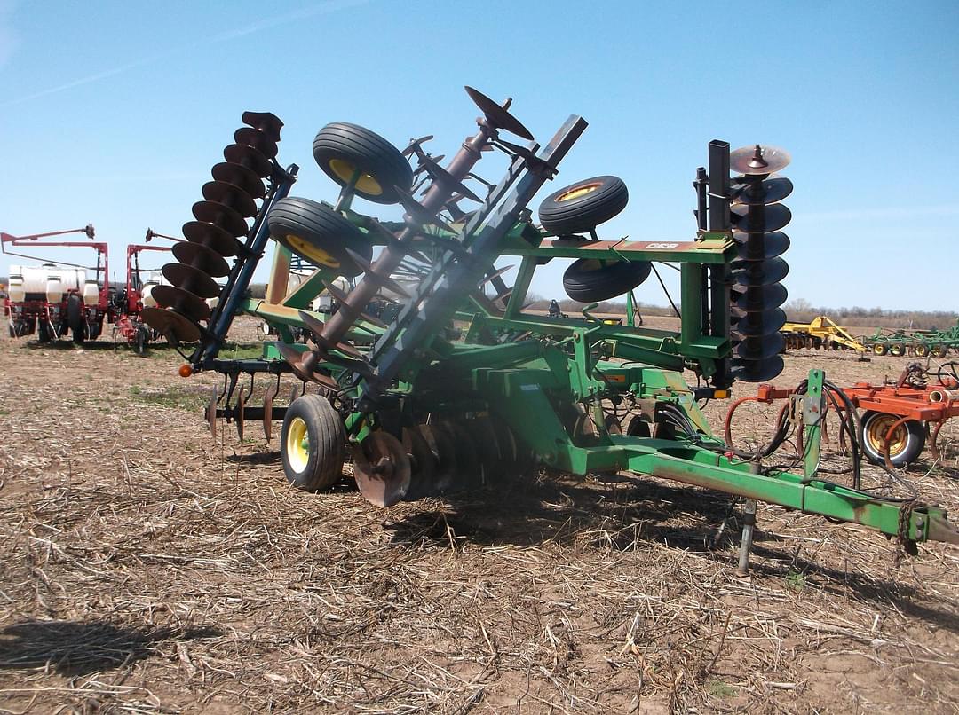 Image of John Deere 630 Image 0