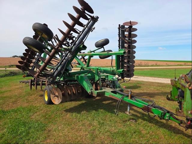 Image of John Deere 630 equipment image 1