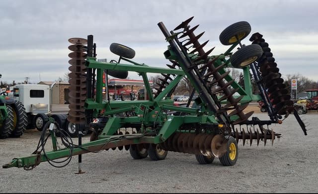 Image of John Deere 630 equipment image 2