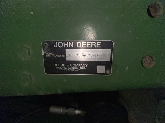 Image of John Deere 6400 equipment image 1