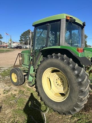 Image of John Deere 6400 equipment image 4