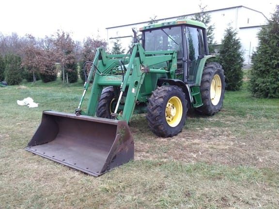 1997 John Deere 6400 Equipment Image0