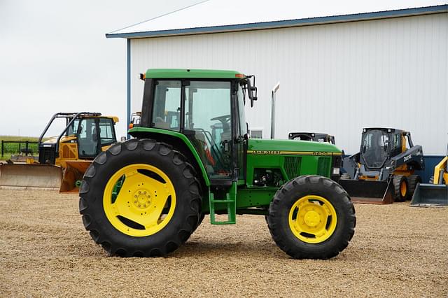 Image of John Deere 6400 equipment image 3